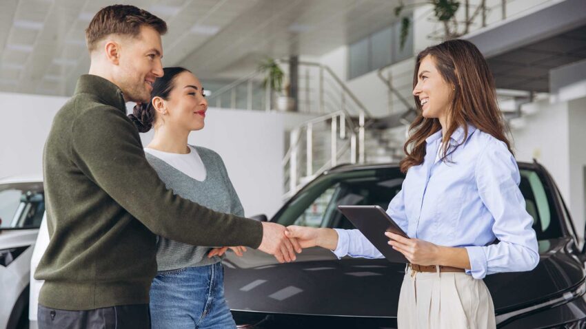 But while many buyers focus on choosing the right make and model, they often overlook the small financial decisions that can quietly add thousands of dollars to the overall cost.