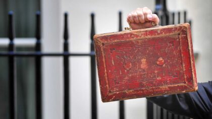 Healey to unveil AI package with £100m biosecurity lab in Budget