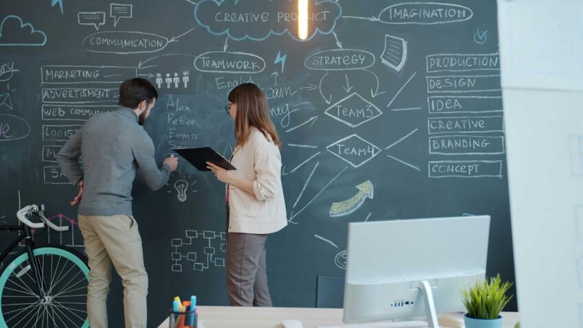 Gillian Rotstein is a Toronto-based marketing and communications consultant who works with small businesses, entrepreneurs and independent brands.