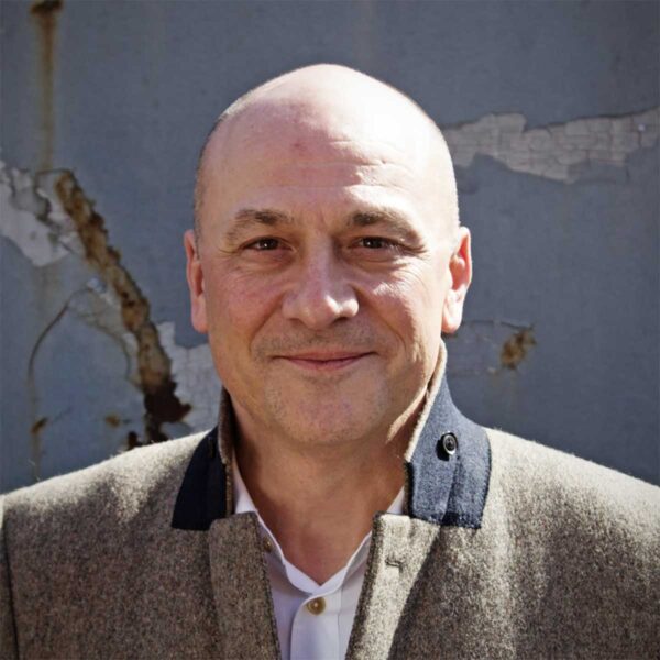 Headshot of Nick Smith, partner of Manifesto Growth Architects